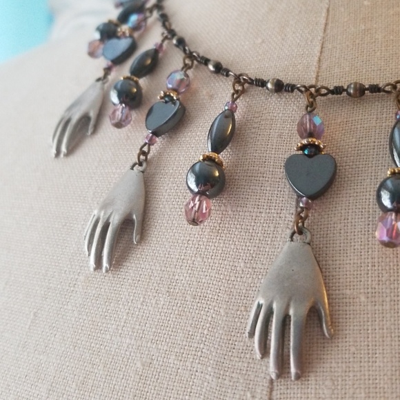 Hands & hearts necklace! Hematite and crystals - Picture 2 of 4